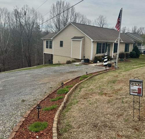 1236 Carroll RD, Goodview, VA 24095