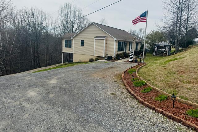 1236 Carroll RD, Goodview, VA 24095