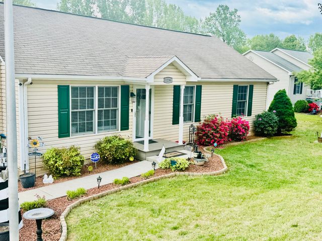 1236 Carroll RD, Goodview, VA 24095