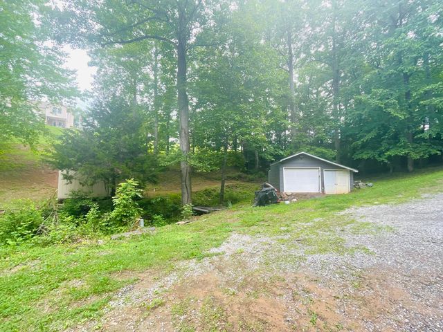 1236 Carroll RD, Goodview, VA 24095