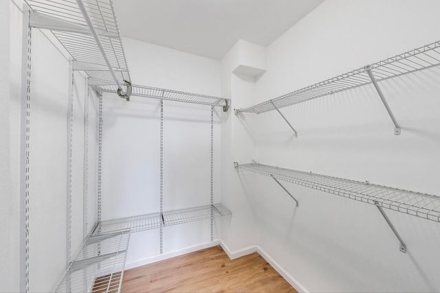 6325 N Sheridan Road 608, Chicago, IL 60660