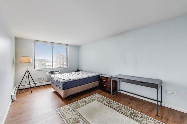 6325 N Sheridan Road 608, Chicago, IL 60660