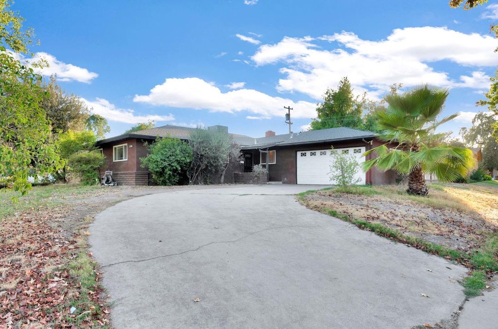 4837 N Ila Avenue, Fresno, CA 93705