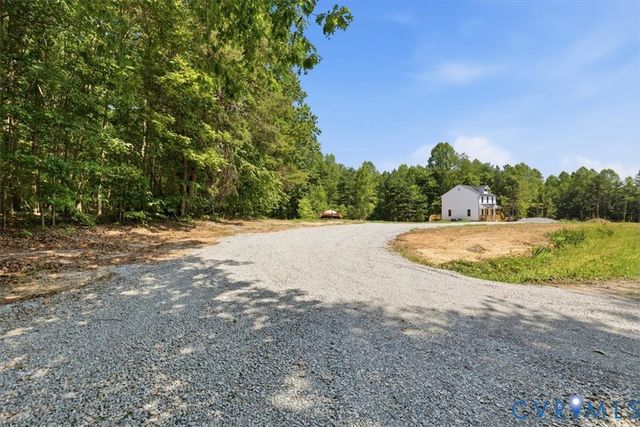 654 Frenchs Store Rd, Cumberland, VA 23040