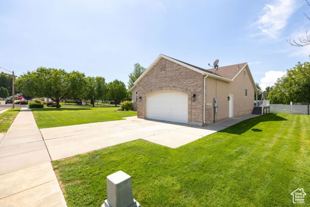 Image 3 of property listing at 2280 S 450 W, Perry, UT 84302