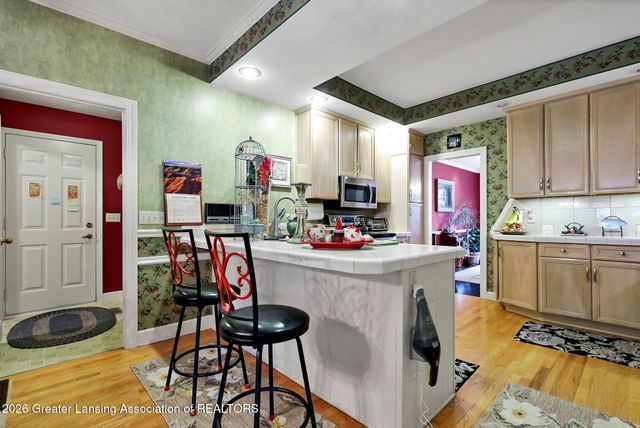 2831 River Pointe Drive, Holt, MI 48842