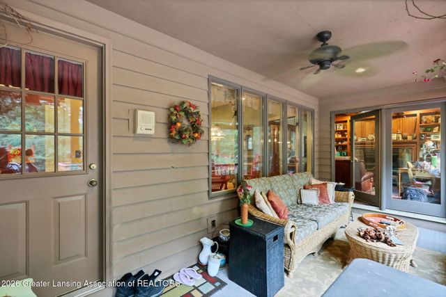 2831 River Pointe Drive, Holt, MI 48842
