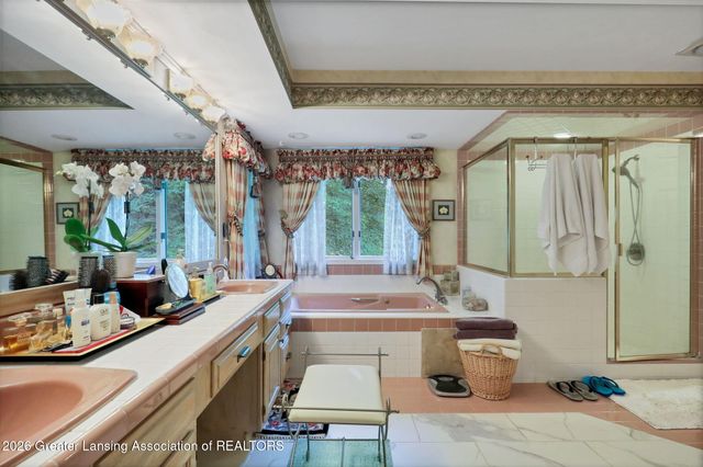 2831 River Pointe Drive, Holt, MI 48842