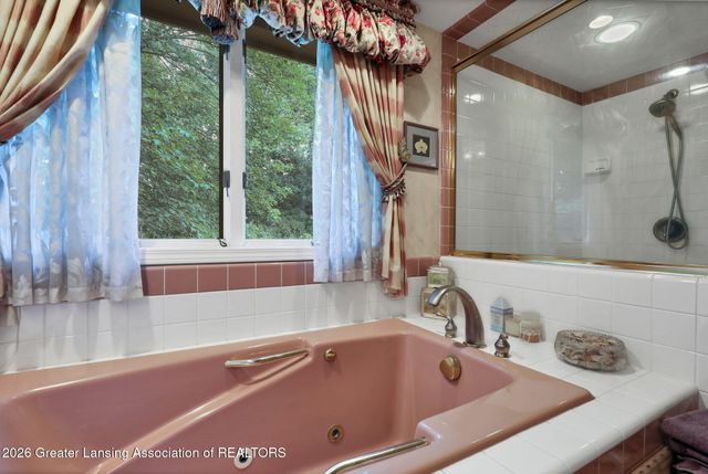 2831 River Pointe Drive, Holt, MI 48842