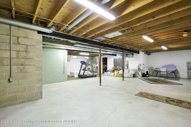 2831 River Pointe Drive, Holt, MI 48842