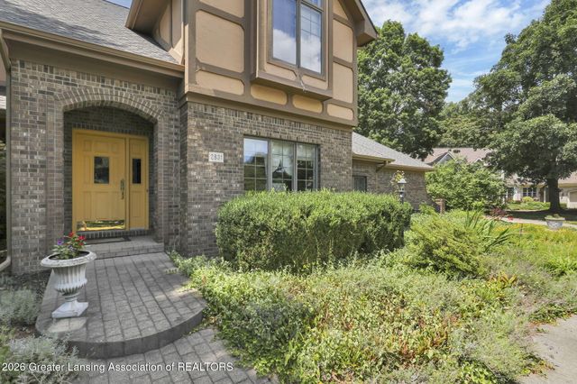 2831 River Pointe Drive, Holt, MI 48842