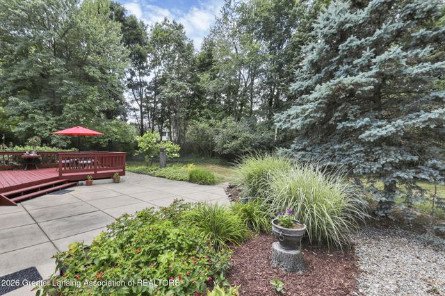 2831 River Pointe Drive, Holt, MI 48842
