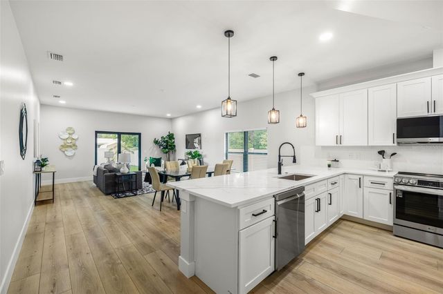 4308 W GRAY STREET 2, Tampa, FL 33609