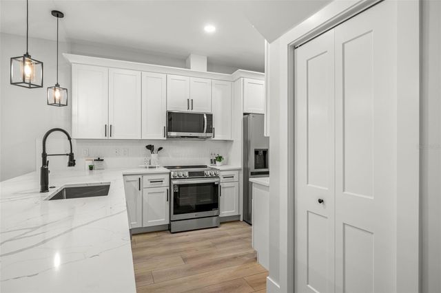 4308 W GRAY STREET 2, Tampa, FL 33609