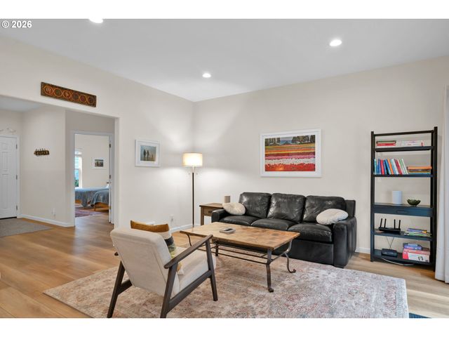 88017 S WINDJAMMER, Florence, OR 97439