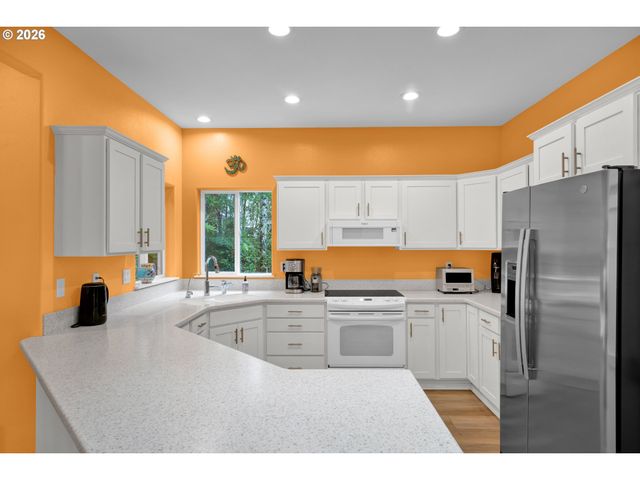 88017 S WINDJAMMER, Florence, OR 97439