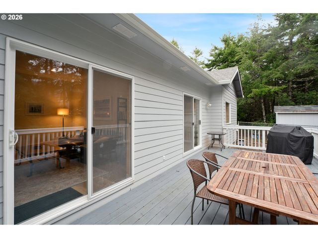 88017 S WINDJAMMER, Florence, OR 97439