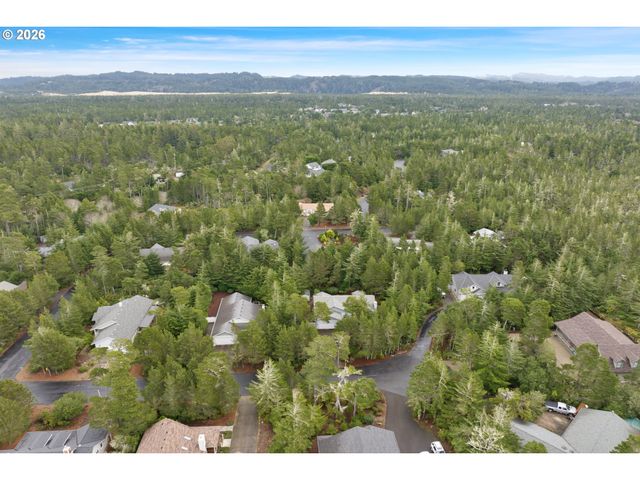 88017 S WINDJAMMER, Florence, OR 97439