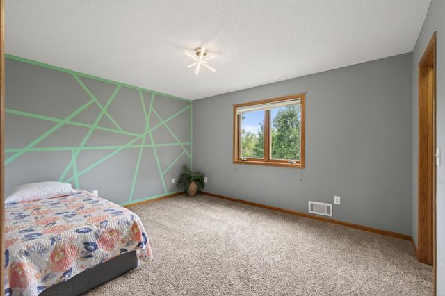 7060 137th Avenue NW, Ramsey, MN 55303