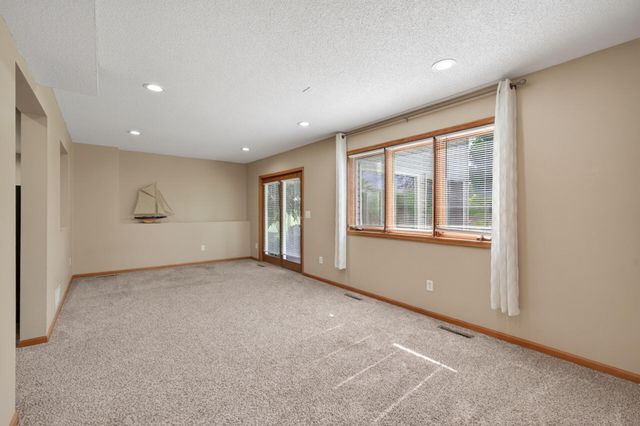 7060 137th Avenue NW, Ramsey, MN 55303
