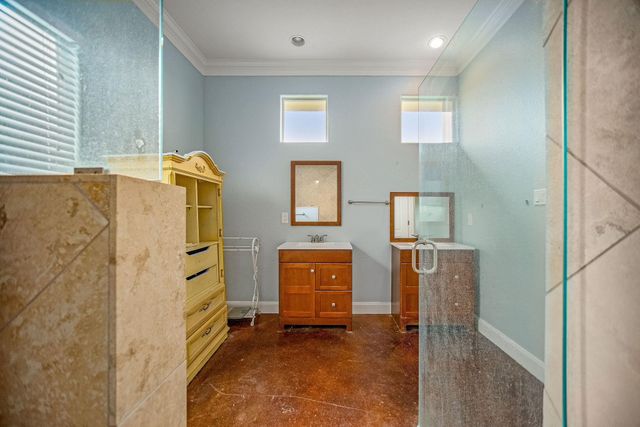 842 County Road 478, Palacios, TX 77465