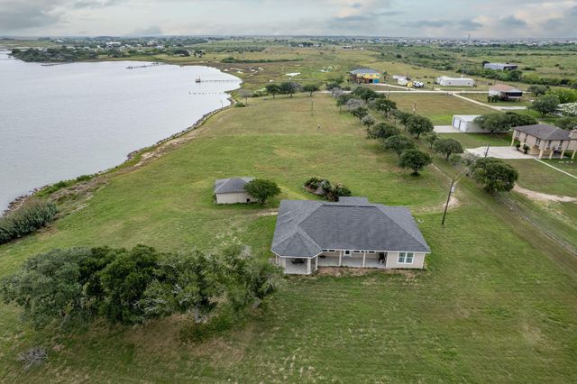 842 County Road 478, Palacios, TX 77465