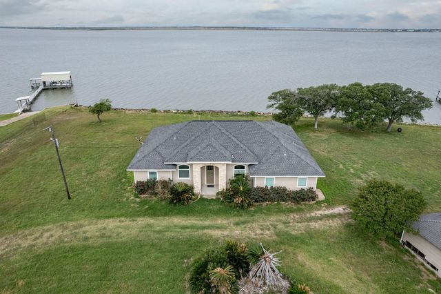 842 County Road 478, Palacios, TX 77465