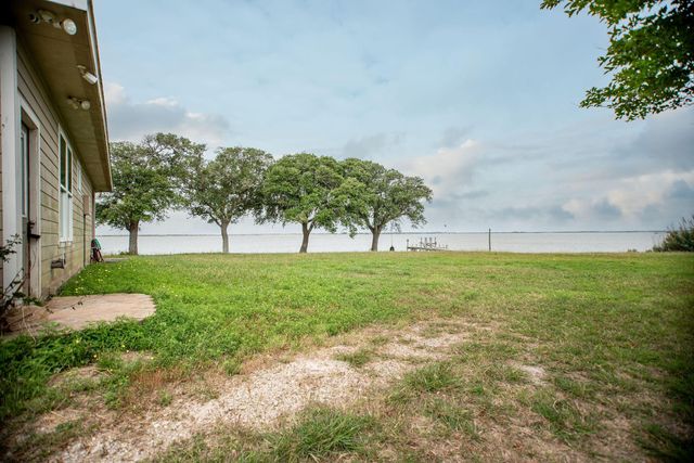 842 County Road 478, Palacios, TX 77465