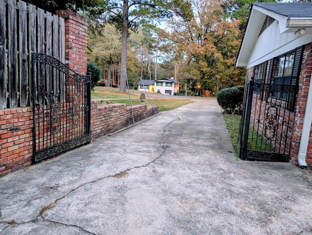 128 Elaine, Camden, AR 71701