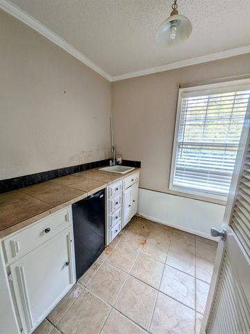 128 Elaine, Camden, AR 71701