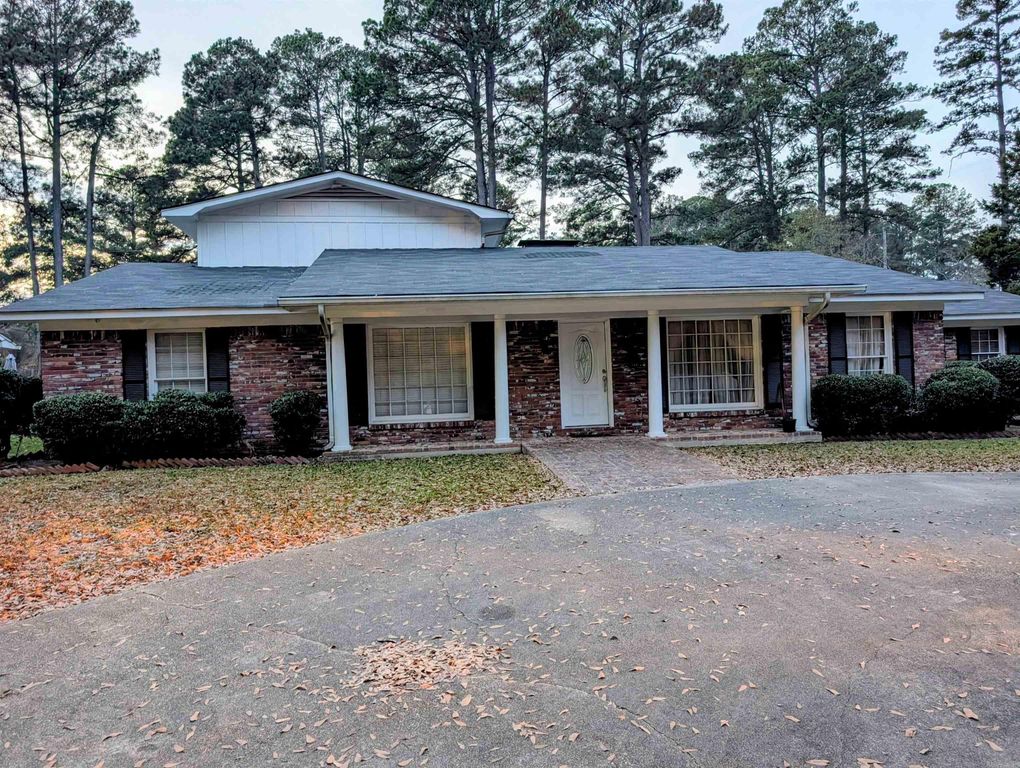 128 Elaine, Camden, AR 71701