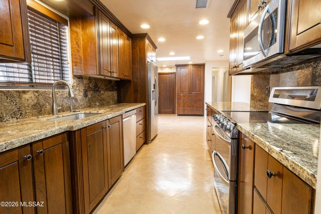 7110 E 34th Street E, Tucson, AZ 85710