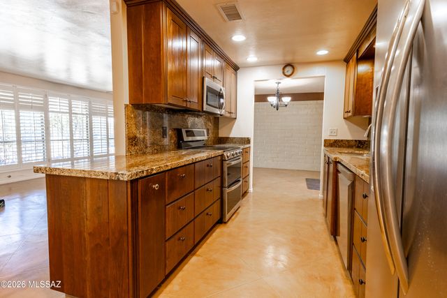 7110 E 34th Street E, Tucson, AZ 85710
