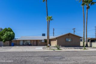 7110 E 34th Street E, Tucson, AZ 85710