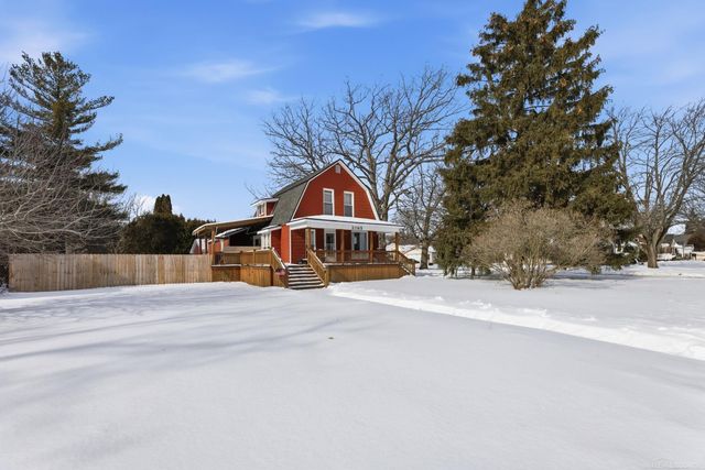 3165 10th Avenue, Port Huron, MI 48060