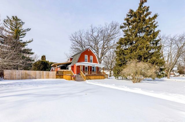 3165 10th Avenue, Port Huron, MI 48060