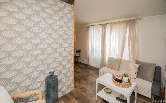 9 Lily Court, Highland Mills, NY 10930