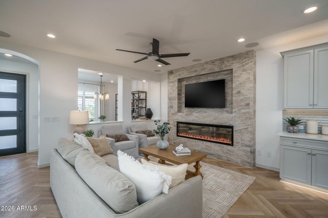13487 N 156TH Lane, Surprise, AZ 85379