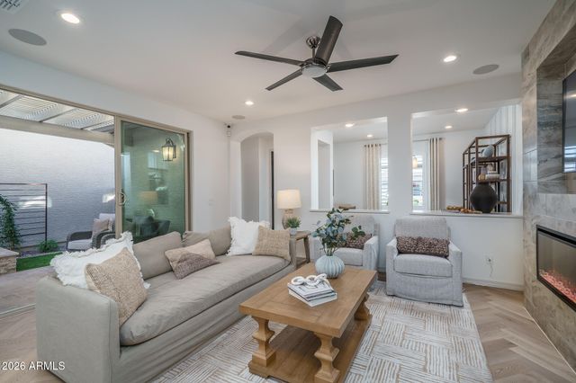 13487 N 156TH Lane, Surprise, AZ 85379