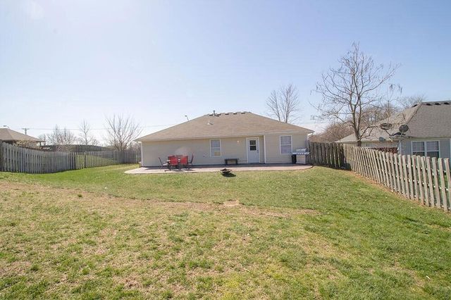 1603 E SMILEY LN, Columbia, MO 65202