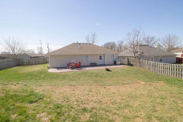 1603 E SMILEY LN, Columbia, MO 65202