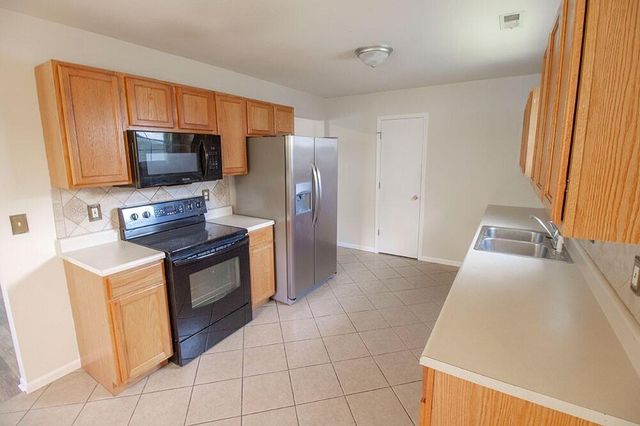 1603 E SMILEY LN, Columbia, MO 65202