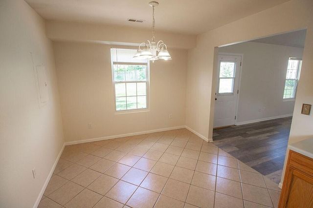 1603 E SMILEY LN, Columbia, MO 65202