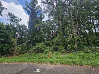 4676 Pine SE Drive, Acworth, GA 30102