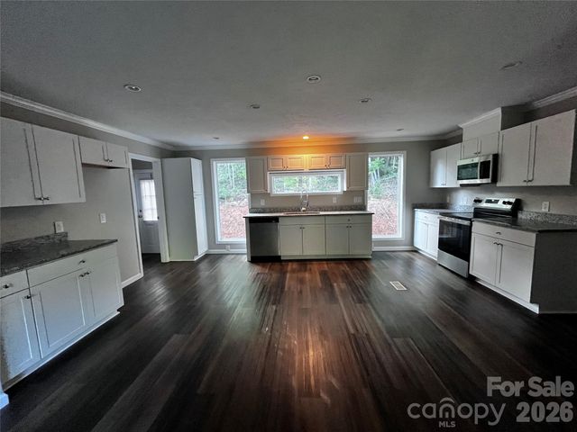 3153 Bear Trail Drive, Lenoir, NC 28645