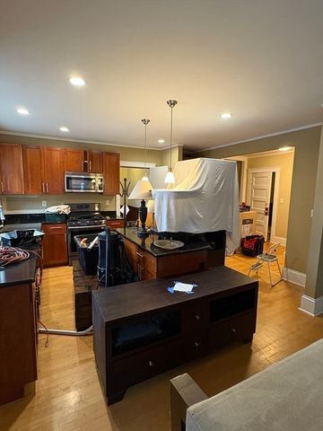 22 Centre St 3, Cambridge, MA 02139