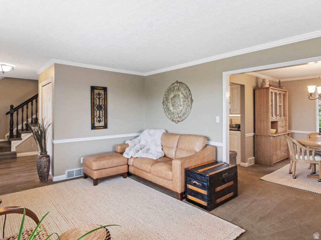 557 S MOSS HILL DR, Bountiful, UT 84010 — photo 4