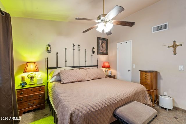421 E BEHREND Drive E, Phoenix, AZ 85024