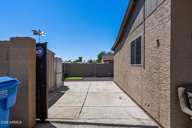 421 E BEHREND Drive E, Phoenix, AZ 85024
