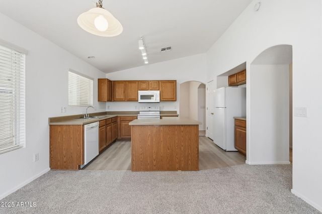 31724 N CHEYENNE Drive, San Tan Valley, AZ 85143